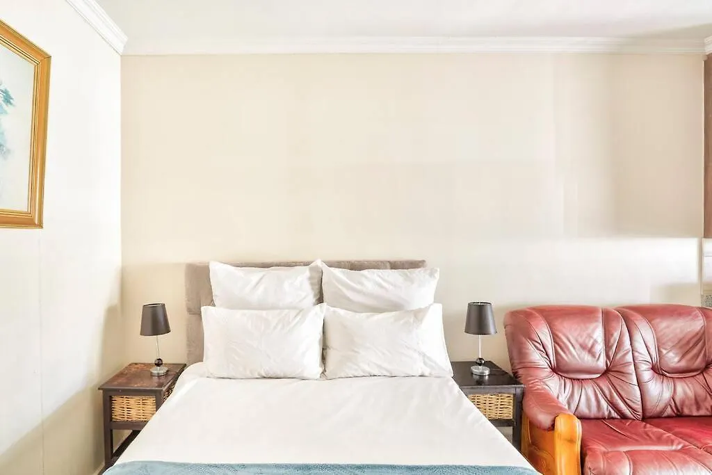 Goodwood Oasis Free Wifi-Parking 2 Apartment Cape Town South Africa