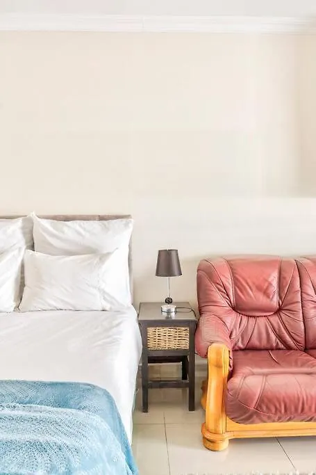 Goodwood Oasis Free Wifi-Parking 2 Apartment Cape Town South Africa