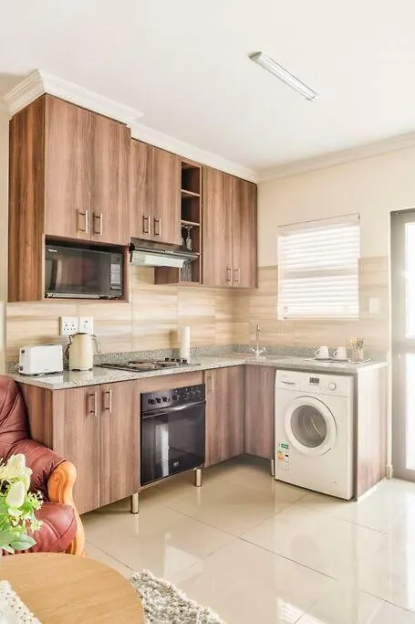 Goodwood Oasis Free Wifi-Parking 2 Apartment Cape Town